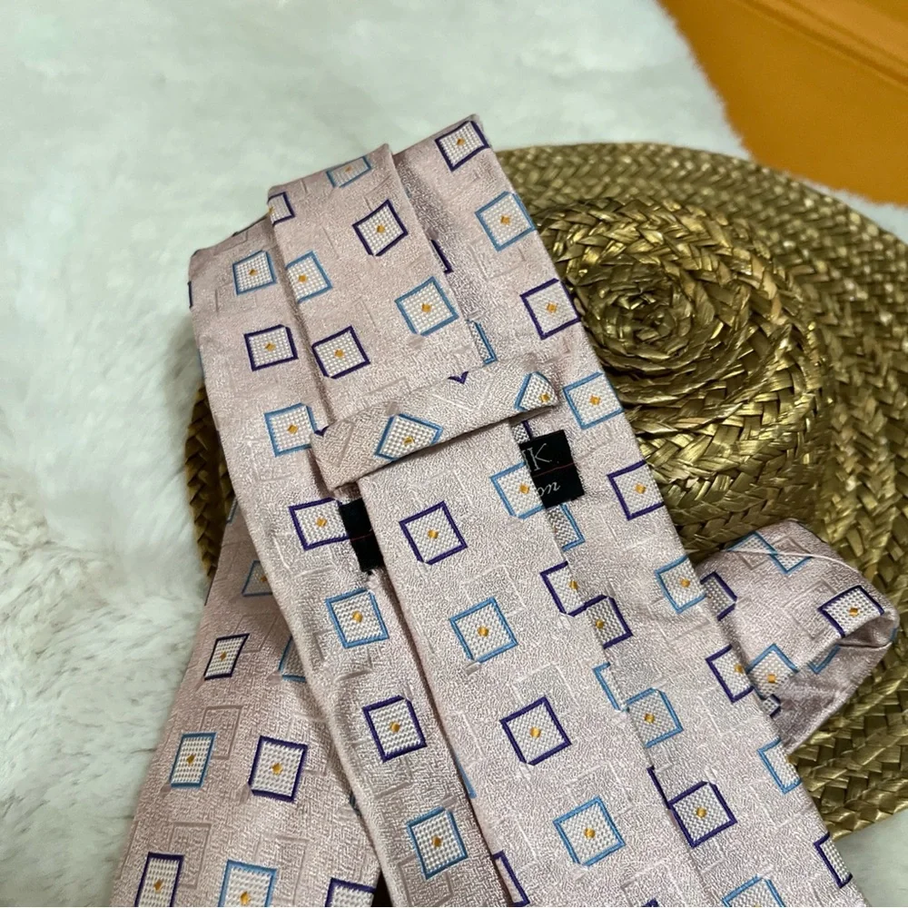 Jos. A. Bank elegant tie